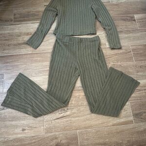 SHEIN Olive Ribbed Knit Set